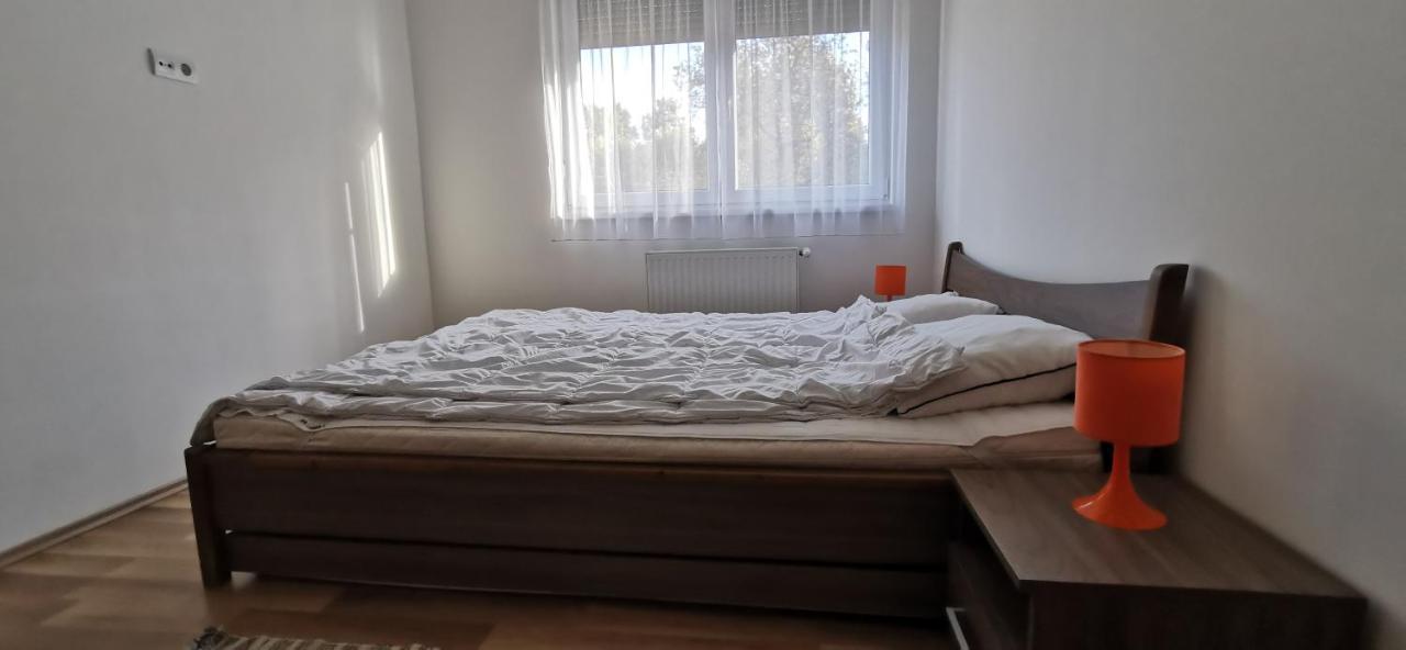 Vivi Wellness Apartman Appartement Siófok Buitenkant foto