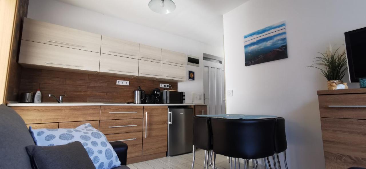 Vivi Wellness Apartman Appartement Siófok Buitenkant foto