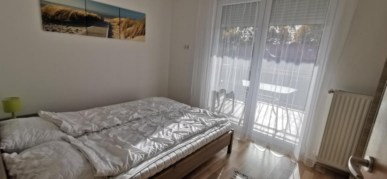 Vivi Wellness Apartman Appartement Siófok Buitenkant foto