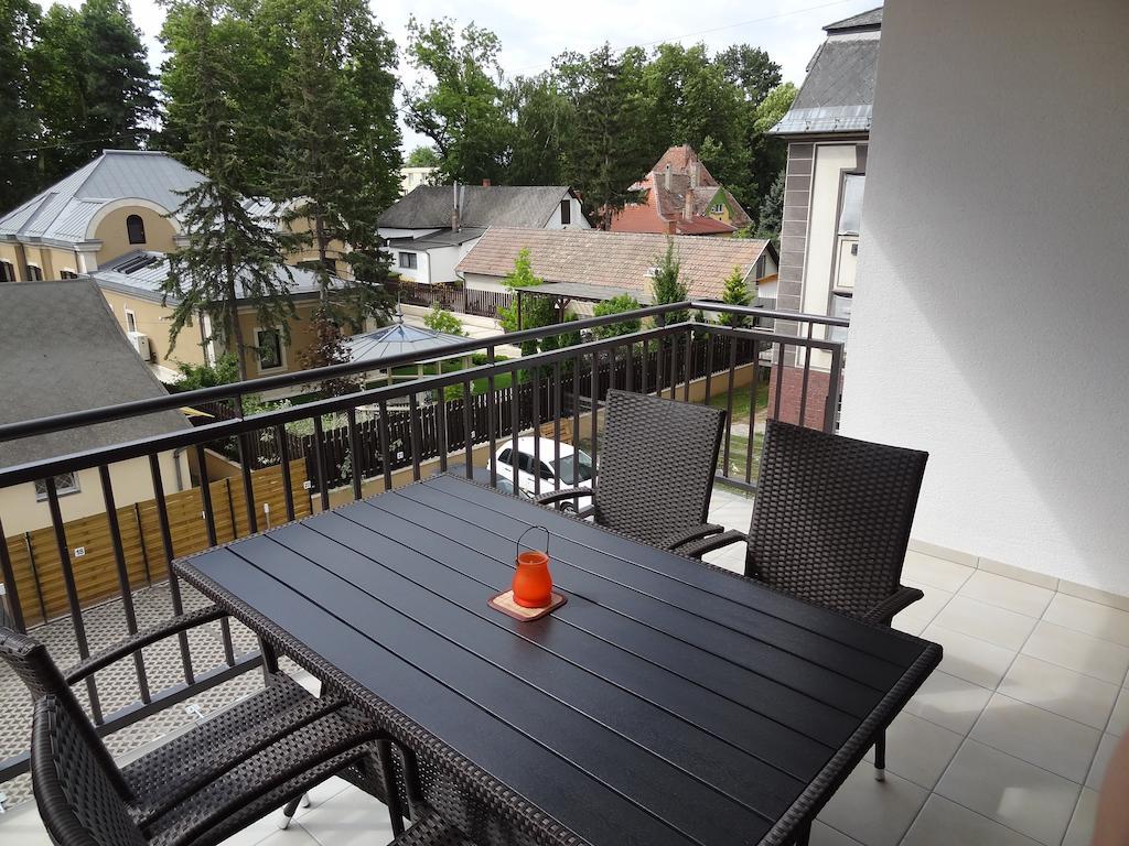 Vivi Wellness Apartman Appartement Siófok Kamer foto